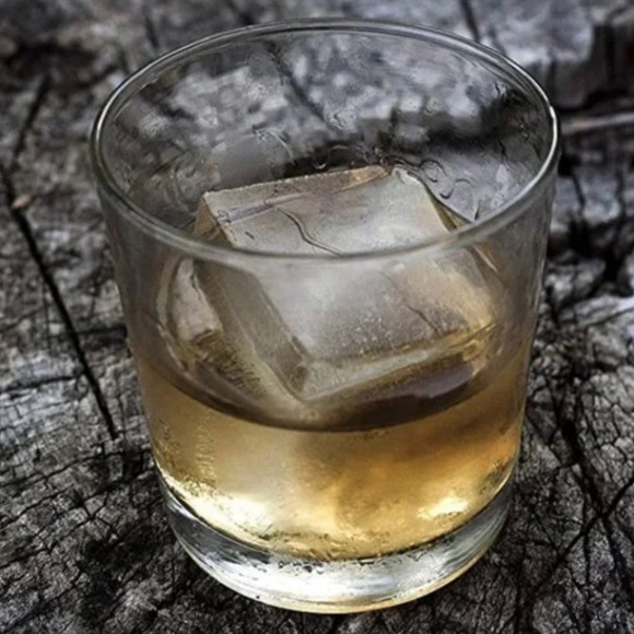 🥃GLACIO SILICONE LARGE ICE CUBE TRAYS, GOOD FOR EXTRA SAUCE/GRAVY/BABY FOOD - Picture 4 of 4